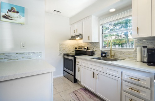 United Central Condo | Sparkling Family sized condo near Downtown Saint Petersburg/beaches