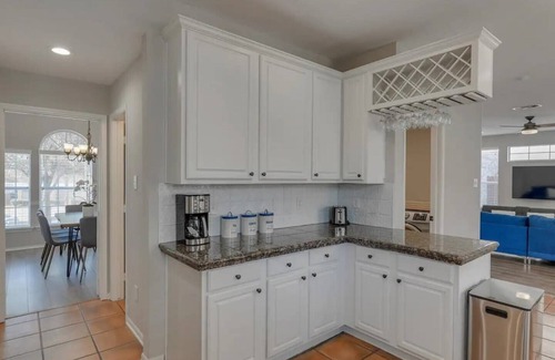 Far North Dallas House | Sparkling Gem for Families or Groups!