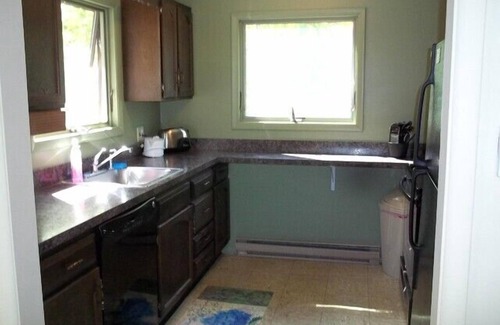 Milford Ski Chalet | Sparkling Lake Vista. privacy and 180 degree views await!