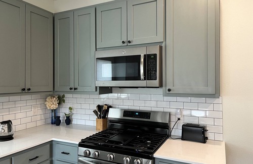 Settlers Ridge Cottage | Sparkling New Guest Suite
