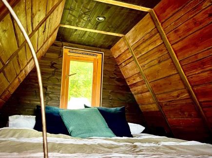 Barham Cabin | Sparrow Cabin Hot Tub