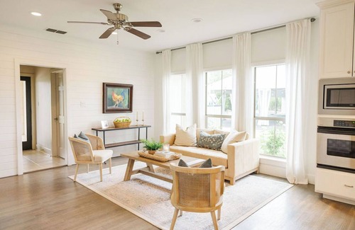 Hondo House | Sparrow Field Estate in Hondo, TX