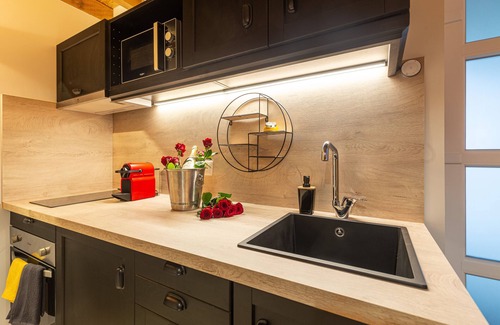 Pezarches House | SPAtio Suite - Private Jacuzzi - 20min Disneyland PARIS