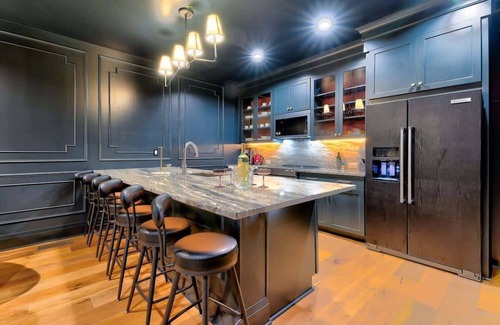 Katie Hill Neighborhood House | Speakeasy 4 bedroom home - Hot Tub - Game Room!