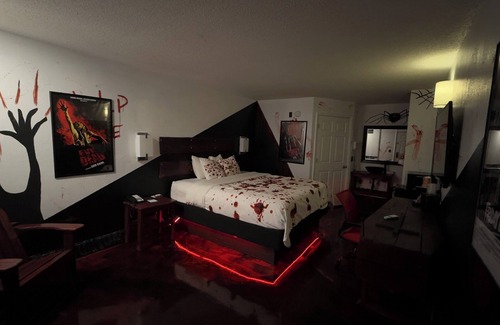 Oxford Hotel | Special boutique hotel in Oxford, Alabama with a variety of themed rooms!