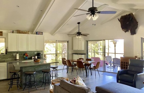 Lakehead House | Special $ Now - Awesome Lake Views - Single Floor - Shasta Lakeshore Retreat #5