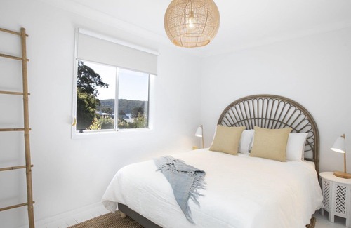 Hardys Bay House | Special rates on application for longer stays