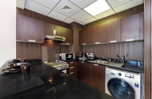 Dubai Sports City Apartment | Special September Rates - Elegant Studio - Golf Views