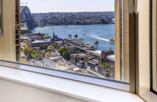 The Rocks Apartment | Spectacular Apartment with Harbour Bridge Views!