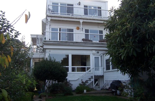 Fisherman's Wharf Apartment | Spectacular Bay and City Views