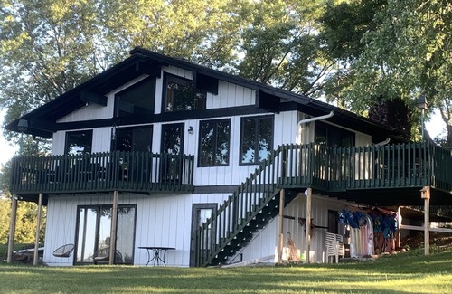 Monticello House | Spectacular Lake Home on Locke Lake in Monticello!