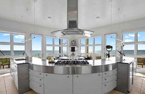 Oostburg House | Spectacular Lake Michigan house just steps to the water
