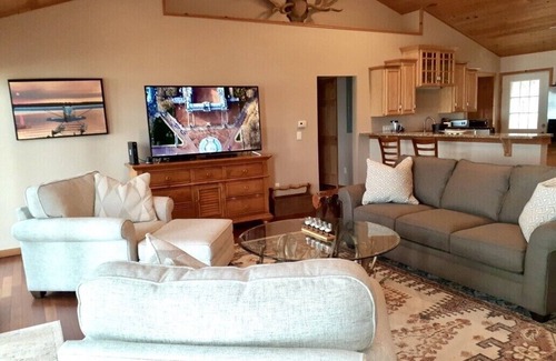 Salt Springs Cabin | Spectacular Lakefront Cabin on Lake Kerr, Visit Florida Springs Country!