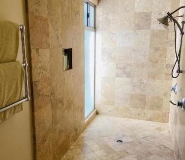 Palm Desert House | Spectacular luxury 3000 square ft house on 1/3 of acre