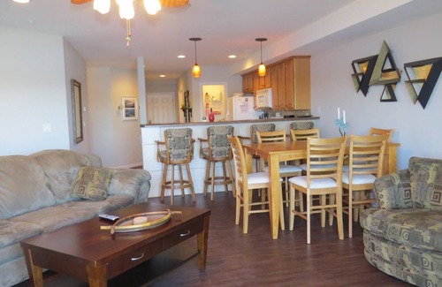 Osage Beach Condo | Spectacular Main Channel View Osage Beach Lakefront Condo 5th Floor W/Elevator!