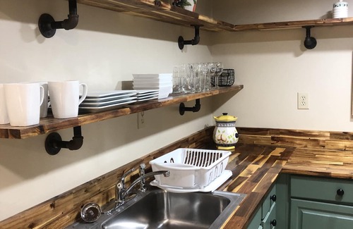Rising Fawn Apartment | Spectacular mountaintop views. Hiking at Cloudland Canyon minutes away