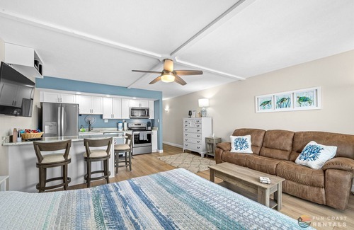 New Smyrna Beach Apartment | Spectacular Ocean View STEPS from the Beach and Pool! 4th Floor Studio!