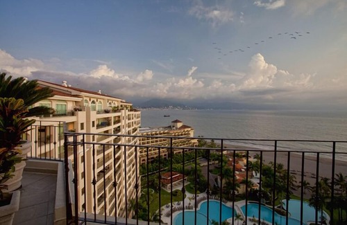 Marina Vallarta House | Spectacular Ocean Front Penthouse