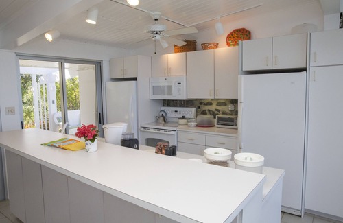 Estate Western Water Island House | Spectacular Ocean Views, Privacy and Resident Managers!