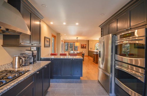 Stowe Hollow House | Spectacular Stowe Home for Fun Family Vacations! Eco friendly/EV Charging!