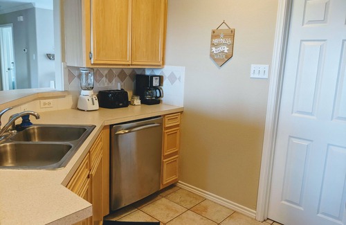 Portland House | Spectacular Sunset and Bay Views! Spacious 4bed/2bath in a quiet neighborhood!