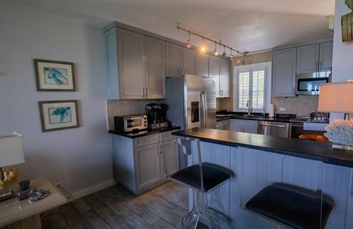 Savannah Sound Apartment | Spectacular views of the world famous Windermere beach