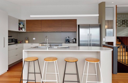 Mount Nelson House | Spectacular Views - 2 Bedrooms - Free Parking - Mount Nelson