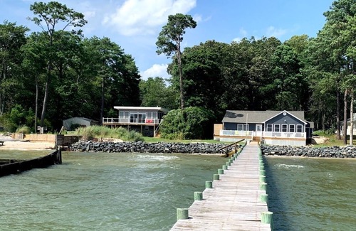 Deltaville House | Spectacular waterfront property with breathtaking views of the Chesapeake Bay!