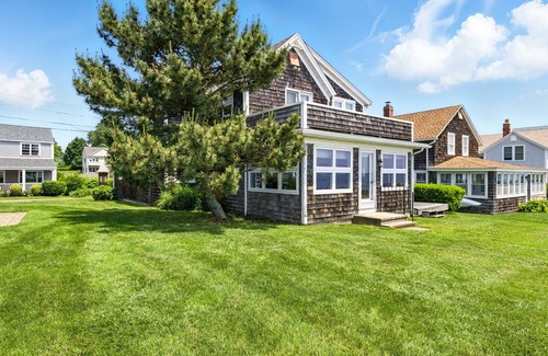 Westbrook Center House | Spectacular Waterfront home waiting for you.