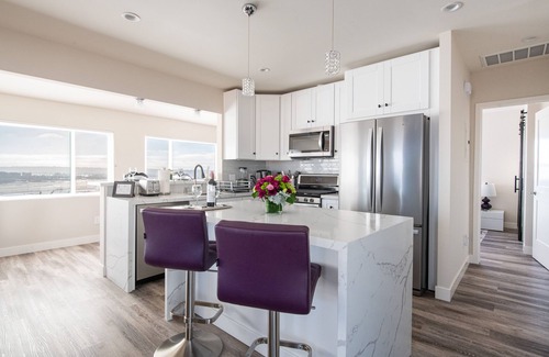 Middletown Villa | Spectacular WaterView-New Penthouse Villa private hottub deck fire pit table bbq