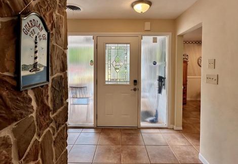 South Daytona House | Speed & Sand Pool Table, Parking & Minutes to Beach Or Speedway