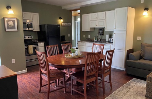 Spencer Apartment | Spencer Village Colonial 2