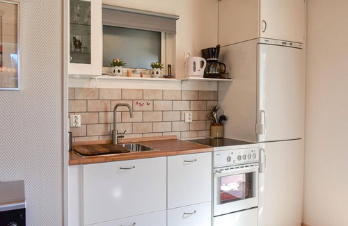 Nybrostrand Apartment | Spend a fantastic vacation in this cozy vacation home in Nybrostrand.