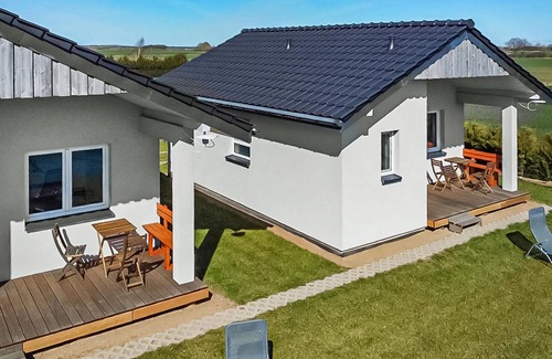 Postomino House | Spend a great fishing holiday in this holiday home near the lake, Wicko