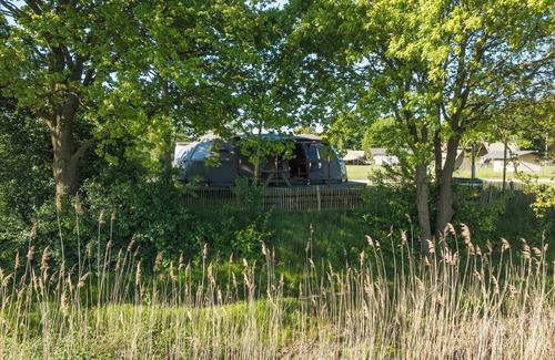 Zuna Cabin | Spend the night in this special Dome with private bathroom and hot tub
