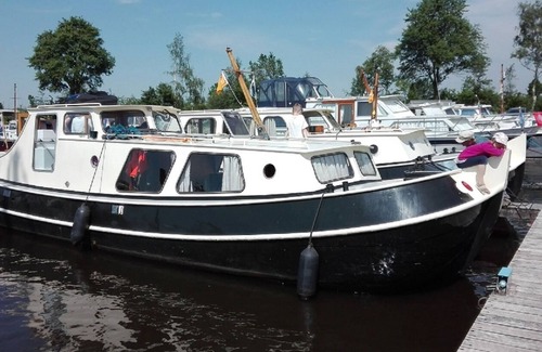 Municipality of Smallingerland Boat Rental | Spend the night on a houseboat