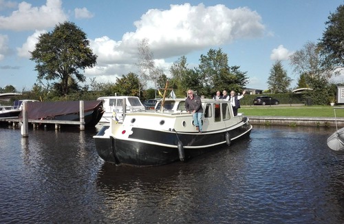 Municipality of Smallingerland Boat Rental | Spend the night on a houseboat