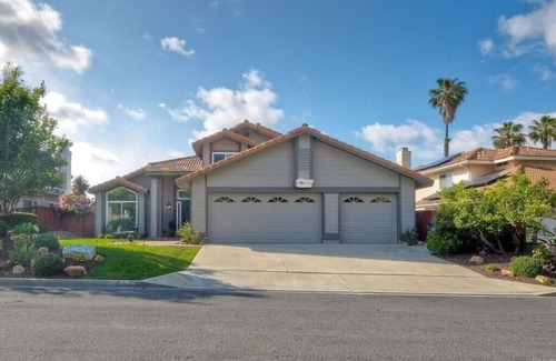 Mira Costa House | Spend your time in this luxury home overlooking Private Golf Course