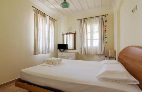 Agii Anargiri Apartment | Spetses Breeze beautiful appartment