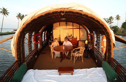 Andhakaranazhy Boat Rental | Spice Coast Cruises CGH Earth-Houseboat
