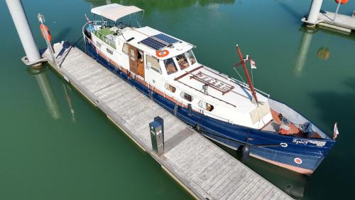 Meaux Boat Rental | Spicy - Séjour insolite sur la Marne