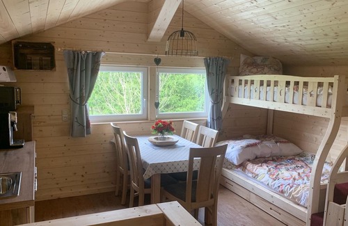 Altotting House | Spielburg holiday home, 50sqm, whirlpool, terrace with a view