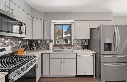 Martinez Park House | Spirit of the Rockies - Private Backyard & Hot Tub