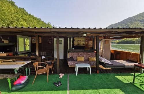 Rogatica House | Splav Drina-Višegrad