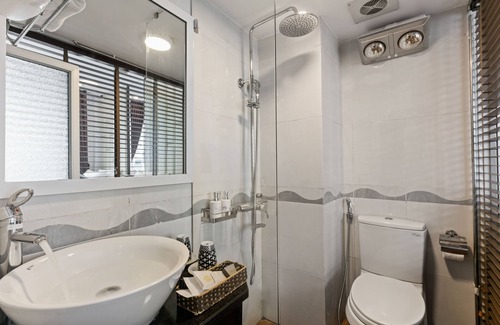 Hang Trong Hotel | Splendid Holiday Hotel
