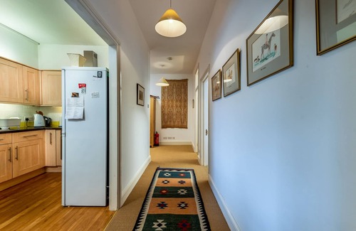 Chelsea Apartment | Splendid, light and spacious apartment between Fulham and Kings Rd Chelsea.