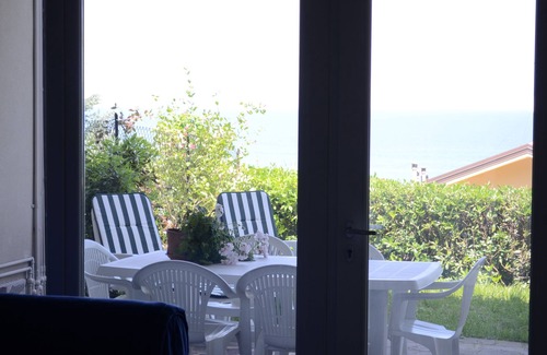Gabicce Mare Apartment | SPLENDID SEA VIEW 10 minutes walk from the beach-immersed in greenery