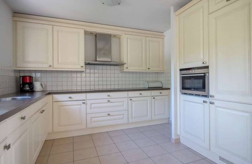 Vallon-Pont-d'Arc Villa | Splendid Vallon-Pont-d'Arc Villa | 5 Bedrooms | Villa Domaine Les Rives de.