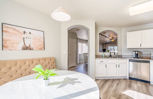 Rita Ranch House | Splendor and Serenity | Sunoria Haus