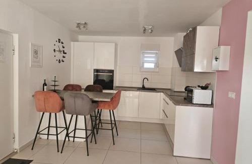 Strozanac Apartment | Split/Podstrana Apartment ADRIA